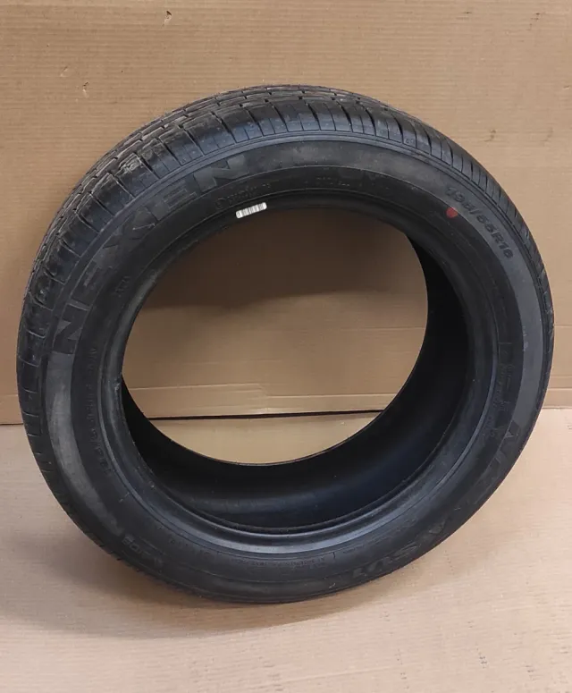 Neumático Nexen Nfera SU1 195/55R16 91V