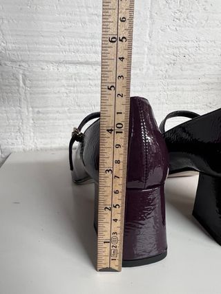 MERCEDITAS TACÓN EN CHAROL GRANATE DE UN PASO MÁS