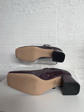 MERCEDITAS TACÓN EN CHAROL GRANATE DE UN PASO MÁS