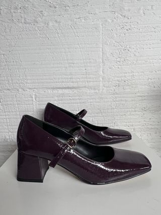 MERCEDITAS TACÓN EN CHAROL GRANATE DE UN PASO MÁS