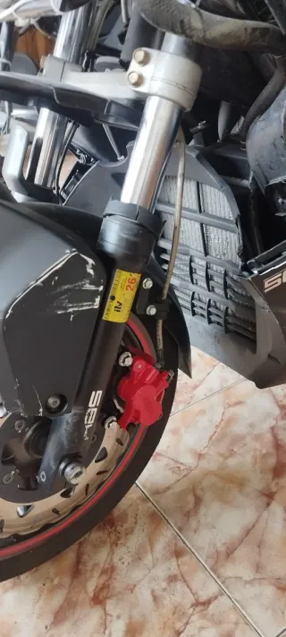 Moto Kymco Scyting 500 R Negra