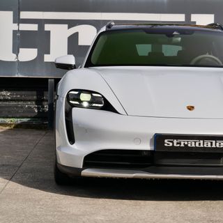 Porsche Taycan 4 Cross Turismo 2023