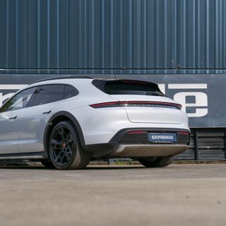 Porsche Taycan 4 Cross Turismo 2023