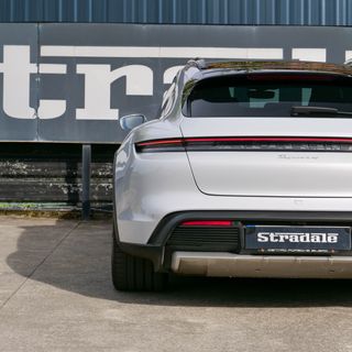 Porsche Taycan 4 Cross Turismo 2023