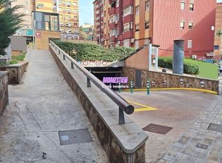 Garaje en venta en Artigas - Llefià en Badalona