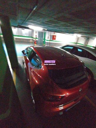 Garaje en venta en Artigas - Llefià en Badalona