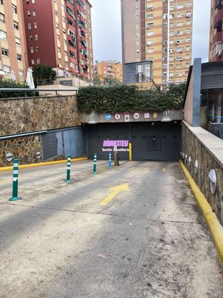 Garaje en venta en Artigas - Llefià en Badalona
