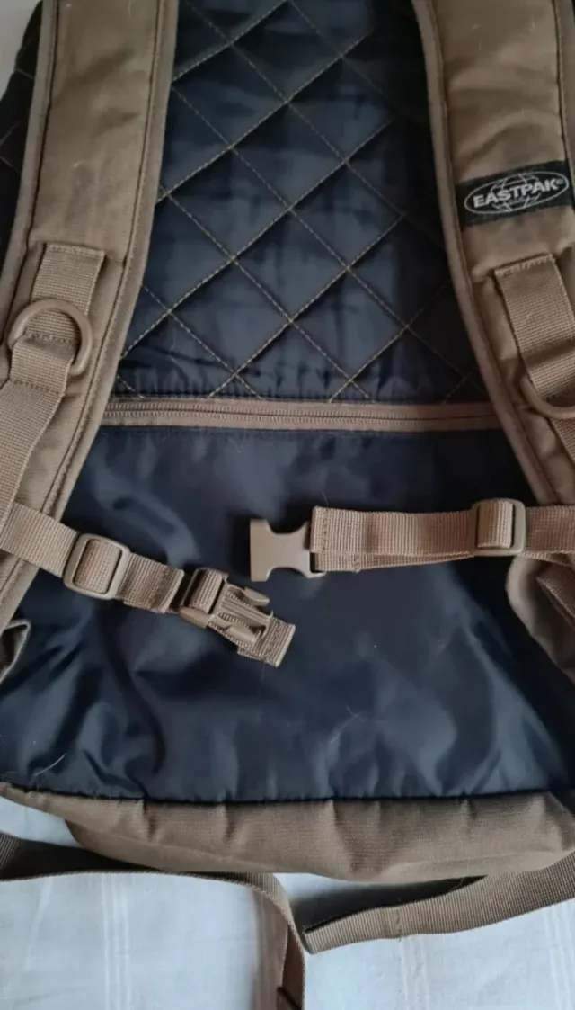 Mochila Eastpak Volker 35L Verde Oliva