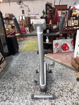 BICICLETA ESTÁTICA DOMYOS