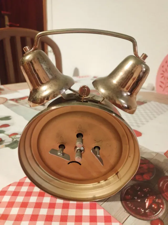 Reloj despertador antiguo Micro