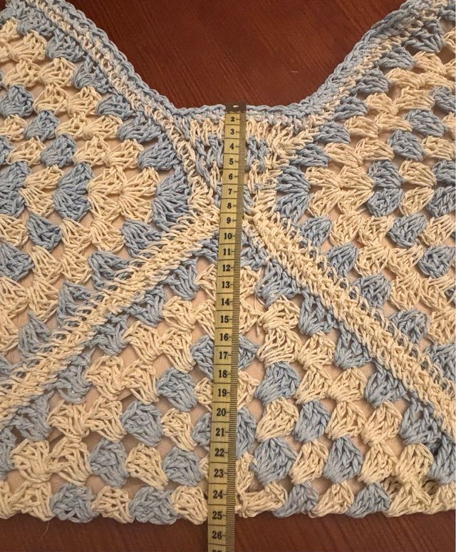 Bolso Rafia Crochet Beige y Celeste, dibujo geom.