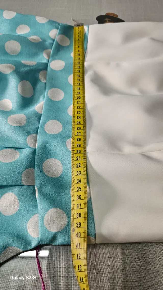 Vestido boutique blanco y azul lunares