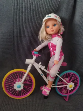 Nancy Muñeca con Bicicleta Deportiva