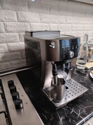 Cafetera De Longhi Automática