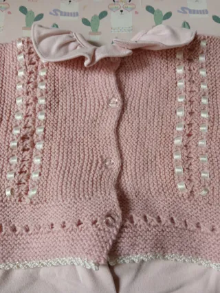 Chaqueta,capota, patucos y body 1-3 meses