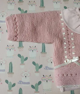 Chaqueta,capota, patucos y body 1-3 meses