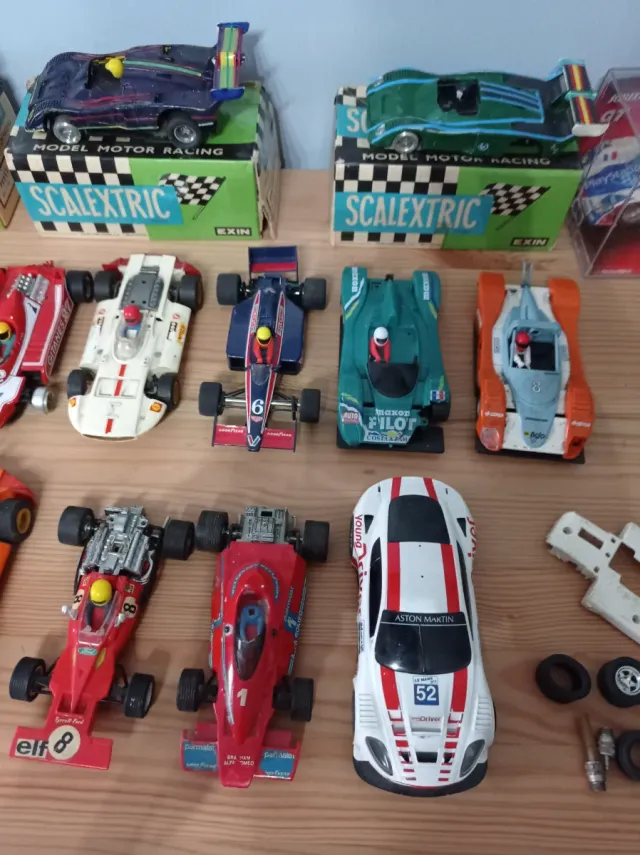 Lote Scalextric Coches y Accesorios