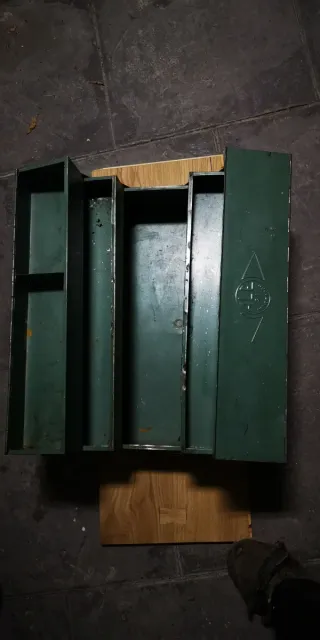 Caja de herramientas metálica ALE MONDRAGÓN 50 cm