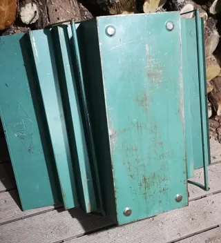 Caja de herramientas metálica ALE MONDRAGÓN 50 cm