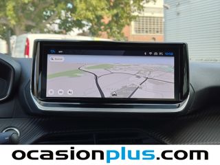 Peugeot 2008 Allure Hybrid eDCS6 100 kW (136 CV)