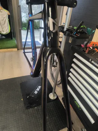 Cuadro Coluer Invicta carretera