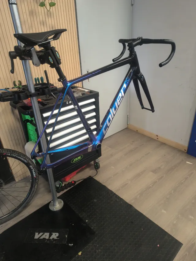 Cuadro Coluer Invicta carretera