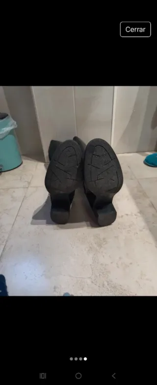 Botas de piel y ante negras