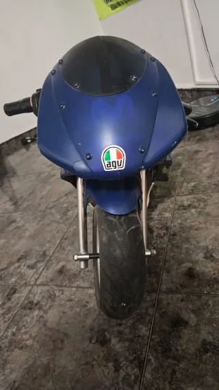 Minimoto Eléctrica Deportiva Azul y Blanca