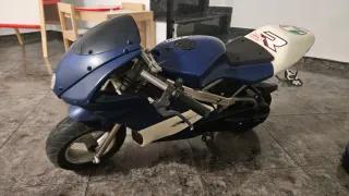 Minimoto Eléctrica Deportiva Azul y Blanca