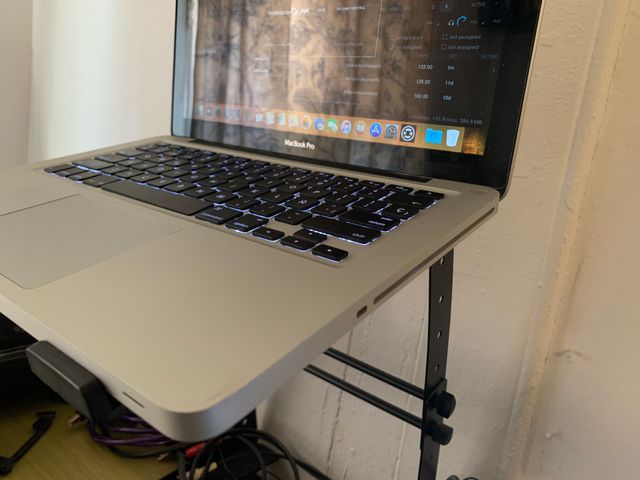 MacBook Pro 13 2010 + 2 Discos + Office + Traktor