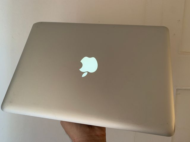 MacBook Pro 13 2010 + 2 Discos + Office + Traktor