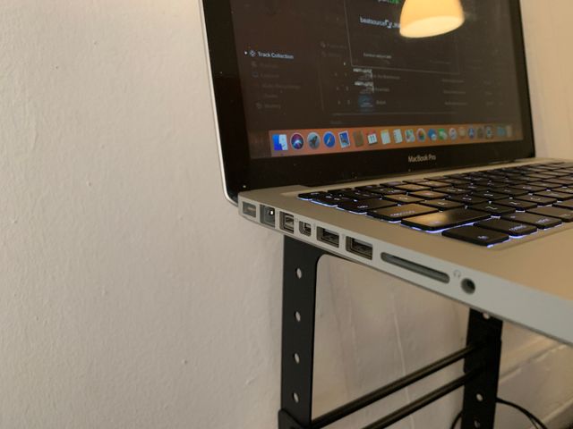 MacBook Pro 13 2010 + 2 Discos + Office + Traktor