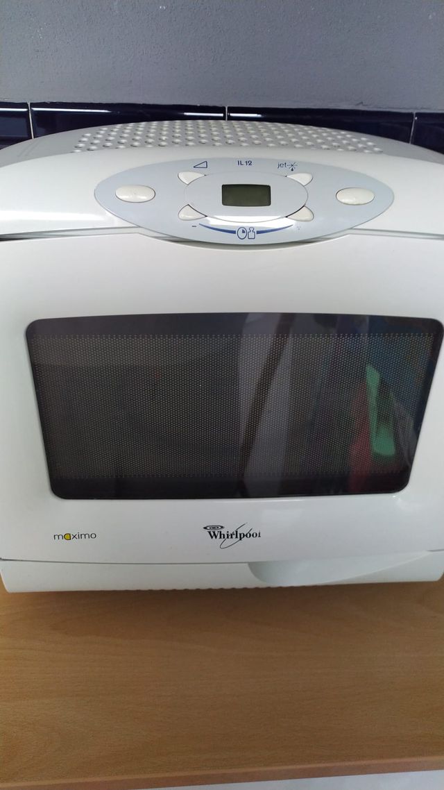 Microondas Whirlpool Digital