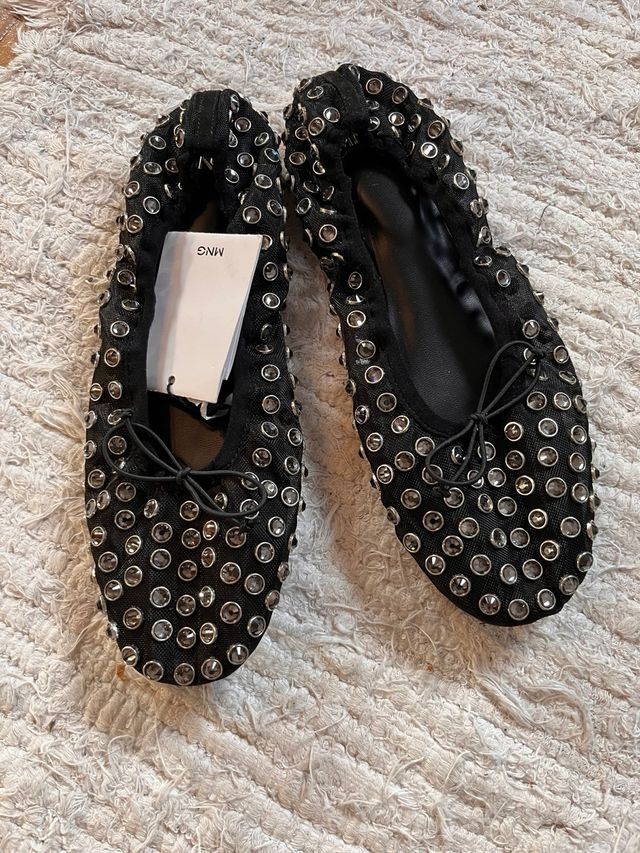 Bailarinas MNG tachuelas negras y plateadas