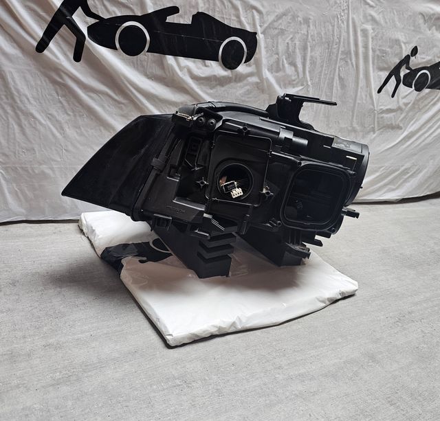 8K0941004C FARO DELANTERO DERECHO AUDI A4 B8 (8K2)