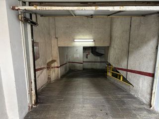 Garaje en venta en Artigas - Llefià en Badalona