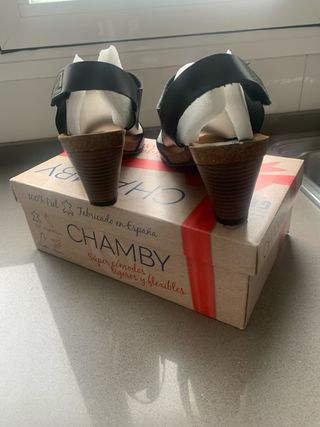 Sandalias Chamby Talla 40 Negras