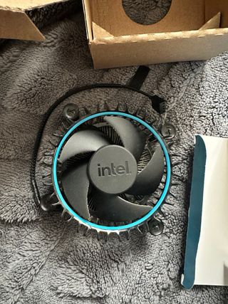 Procesador Intel Core i3-12100F 12th Gen