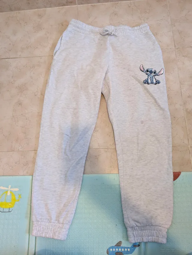 Pantalón chándal gris Stitch