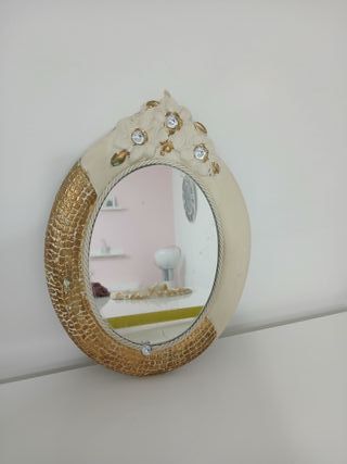 Specchio Vintage Beige con Cornice Decorata