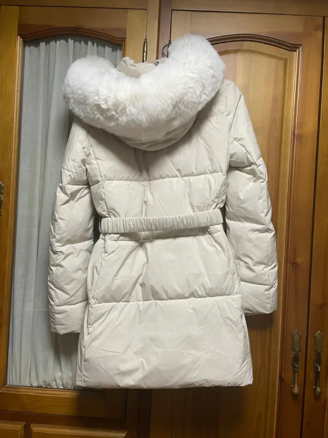 Abrigo Polar Oysho largo beige con capucha