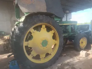 Tractor John Deere