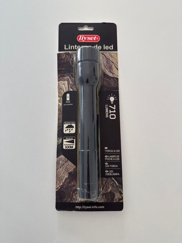Linterna LED Liyset 710 lúmenes