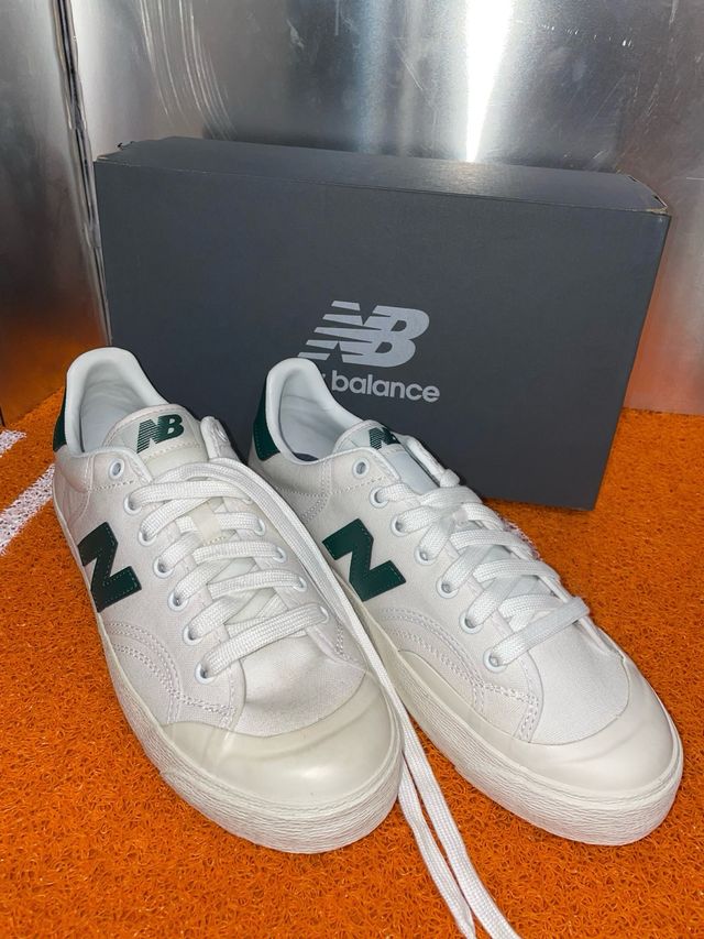 Zapatillas New Balance Blancas y Verdes