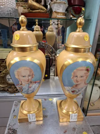 Coppia Vasi Limonge con Ritratti