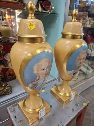 Coppia Vasi Limonge con Ritratti