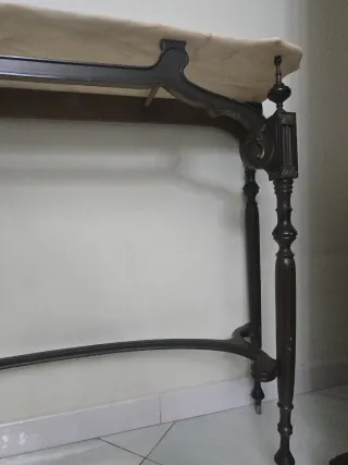 Consolle antica con specchio