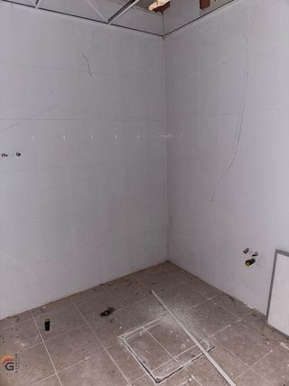 Local comercial en venta en Utebo