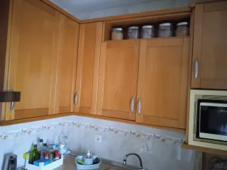 Muebles de cocina y microondas horno