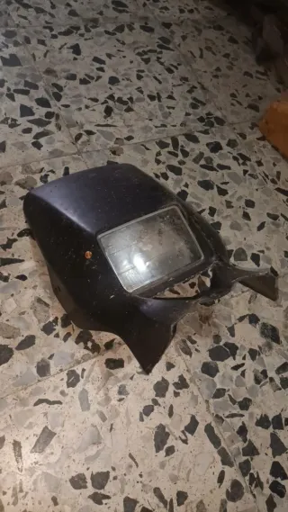 Careta Faro Gilera Hak 50 zulú
